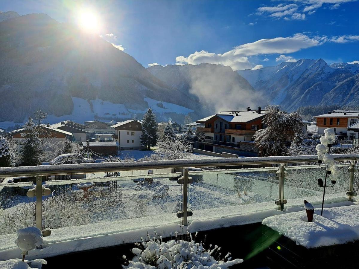Hotel Garni Pinzgau, Fabian Huettl Neukirchen am Grossvenediger Exterior photo